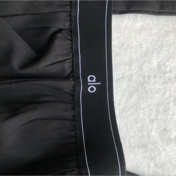 ALO Yoga Women's Black Wide-Leg Trousers - Picture 4 of 4